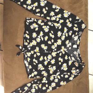 Cropped sunflower long sleeved shirt- Size 12